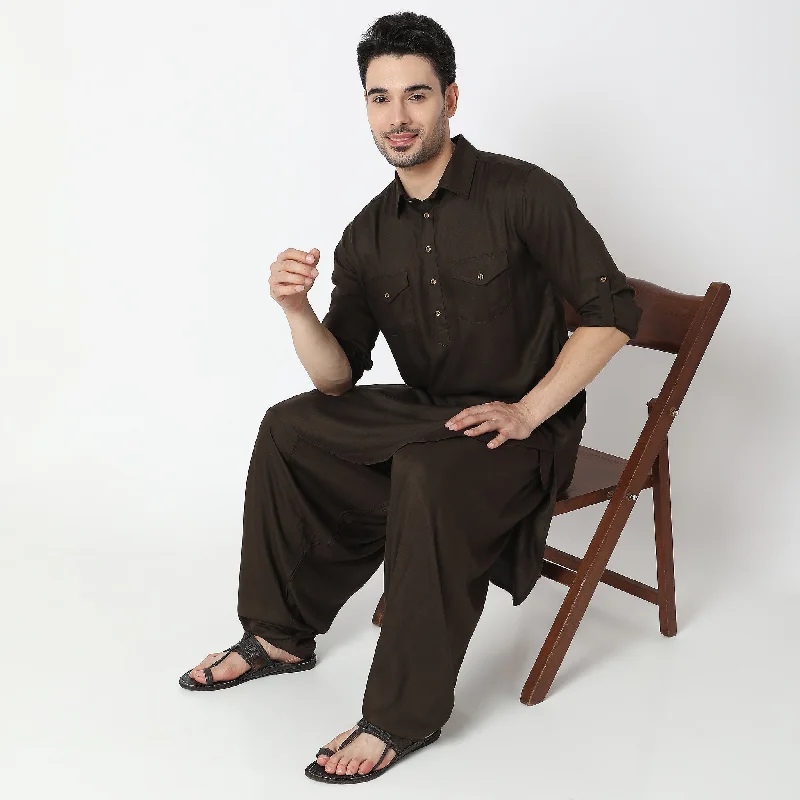 Regular Fit Solid Pathni Set