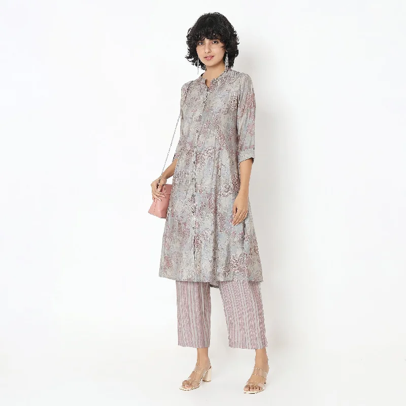 Regular Fit Printed Kurta with Pant Set