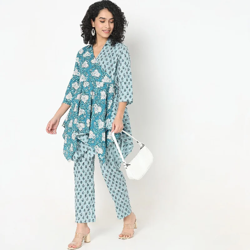 Straight Fit Printed Kurta with Pant Set