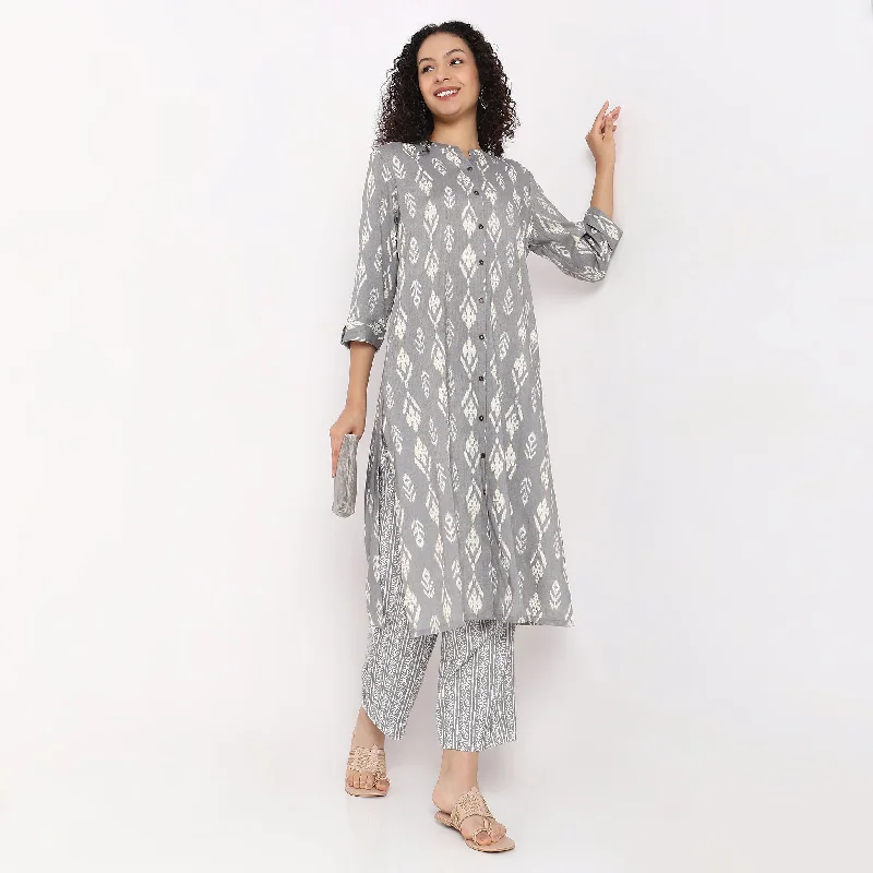 Regular Fit Printed Kurta with Pant Set