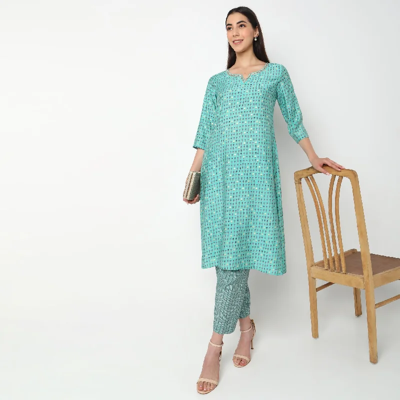 Straight Fit Printed Kurta with Pant Set