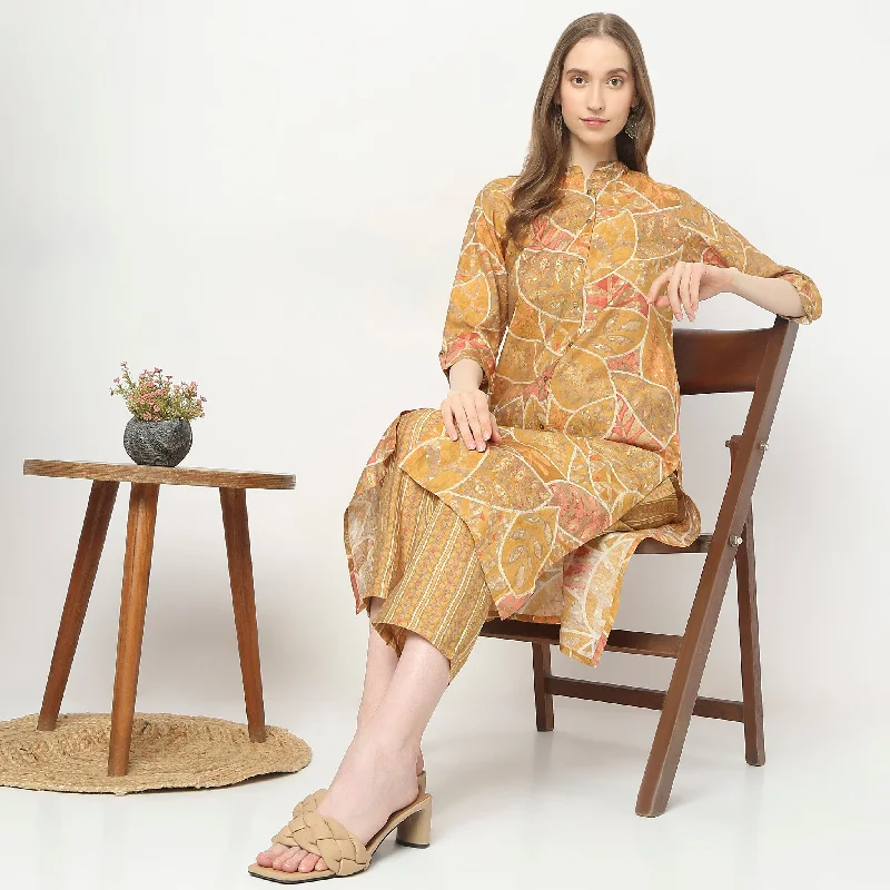 Regular Fit Printed Kurta with Pant Set