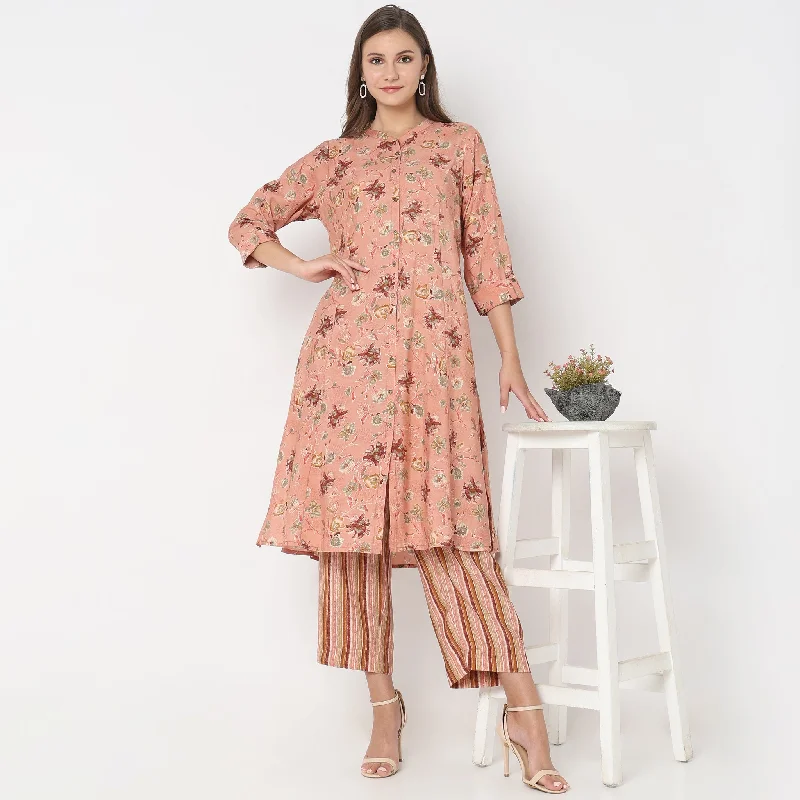 Regular Fit Printed Kurta with Pant Set