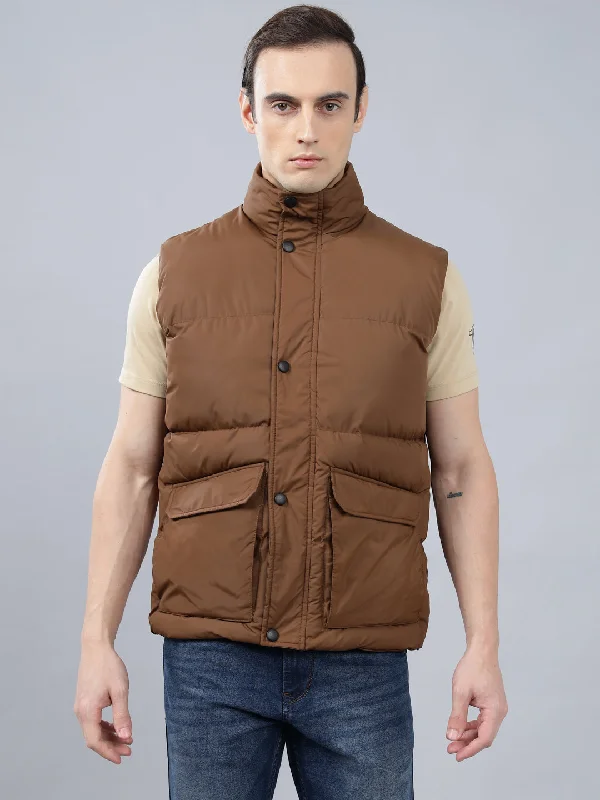 Sports Team JacketsMen's Brown Solid Mock Neck Winter Jacket